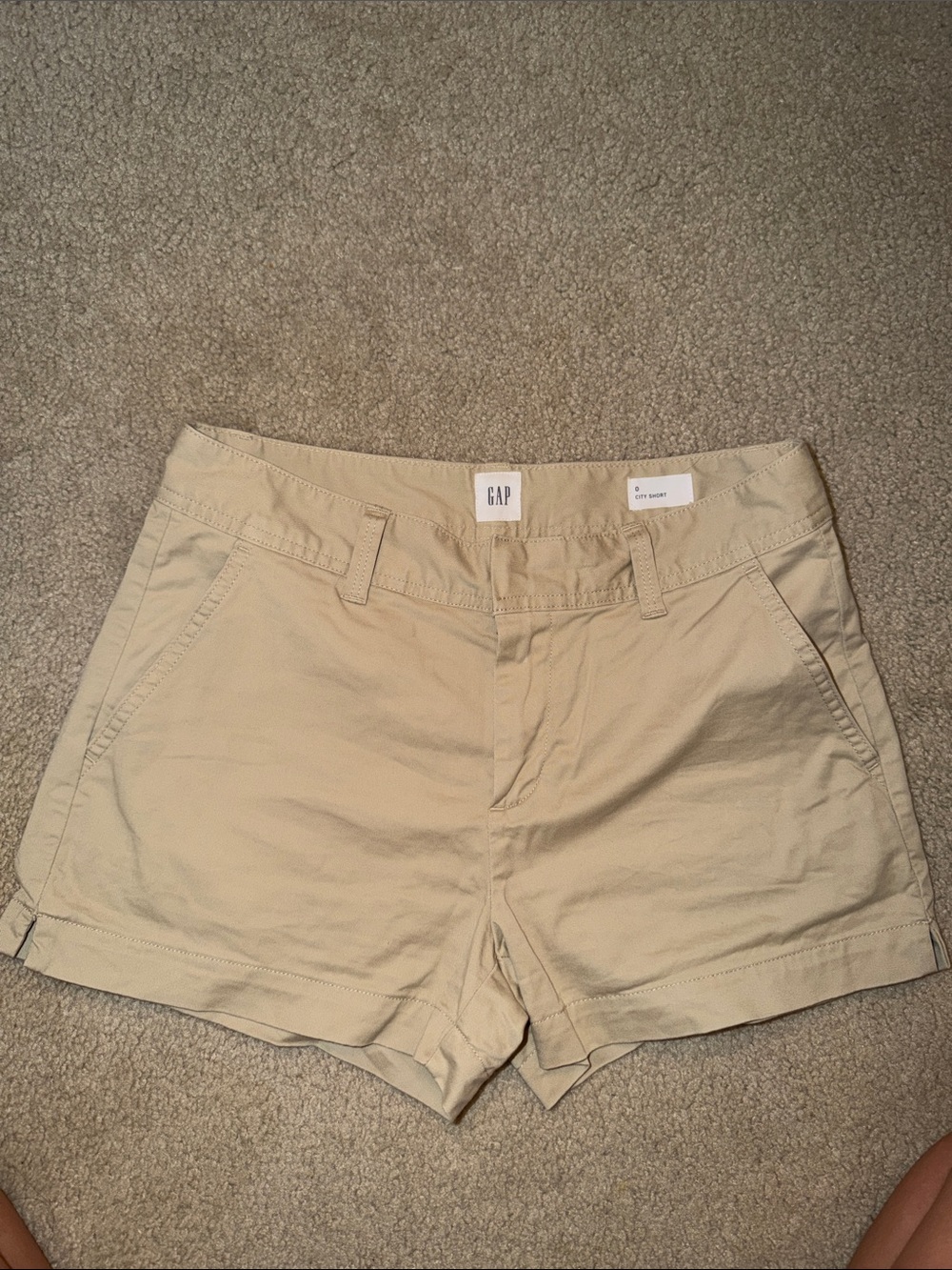 GAP Women's Khaki Casual Chino Shorts